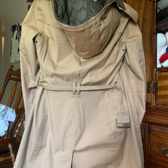 Burberry Brit Reymoore Trench Coat - Picture 5 of 16